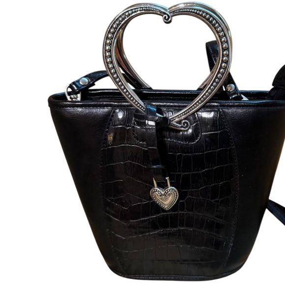 LOVE THIS LOOKS-LIKE mini Bucket Bag w Heart Handle and Charm, zipper top, - Picture 8 of 11